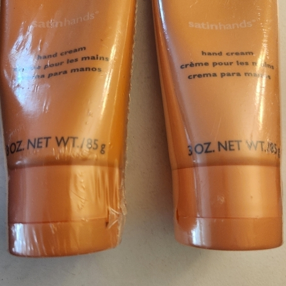 Mary Kay Satin Hands SEALED - Picture 3 of 4